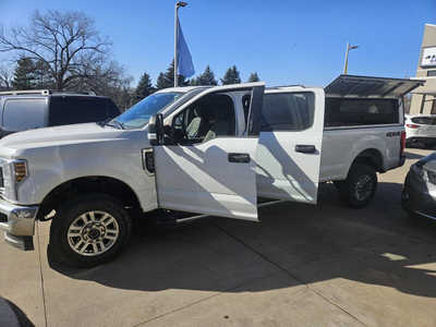 2019 Ford F350 Crew Cab, $21750. Photo 7