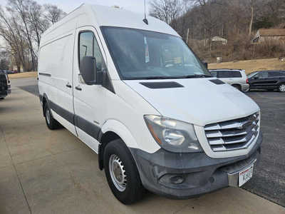 2014 Freightliner Sprinter, $14750. Photo 4