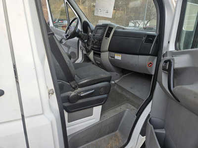 2014 Freightliner Sprinter, $14750. Photo 7