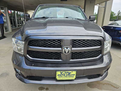 2014 RAM 1500 Ext Cab, $13450. Photo 3