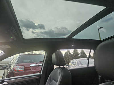 2022 Volkswagen Tiguan, $29750. Photo 7