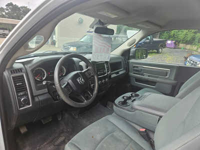 2016 RAM 1500 Reg Cab, $6750. Photo 4