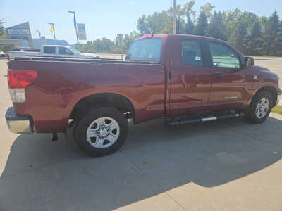 2010 Toyota Tundra Crew Cab, $10950. Photo 2
