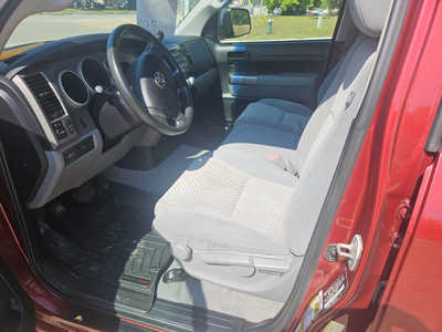 2010 Toyota Tundra Crew Cab, $10950. Photo 5