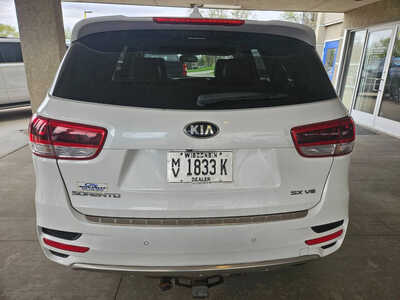 2016 Kia Sorento, $8750. Photo 4