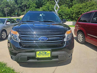2015 Ford Explorer, $6950. Photo 3