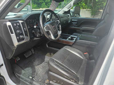 2015 GMC 2500 Crew Cab, $26950. Photo 5