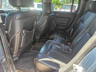2007 Hummer H3, $5950. Photo 6