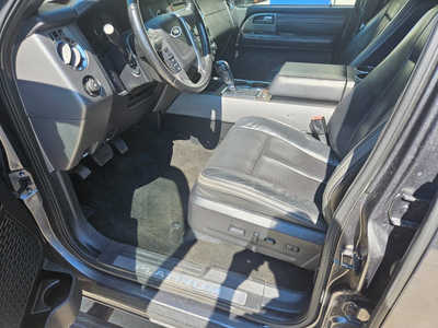 2015 Ford Expedition EL, $11750. Photo 3