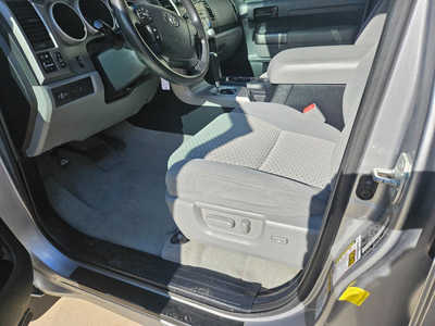 2011 Toyota Tundra, $8750. Photo 6