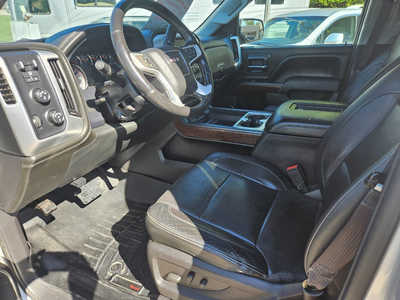 2016 GMC 1500 Crew Cab, $14750. Photo 5
