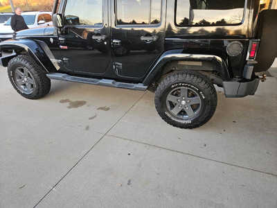 2011 Jeep Wrangler Unlimited, $10750. Photo 2
