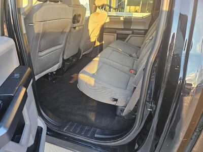 2020 Ford F150 Crew Cab, $19750. Photo 7