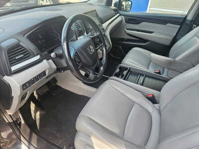 2018 Honda Odyssey, $13750. Photo 5