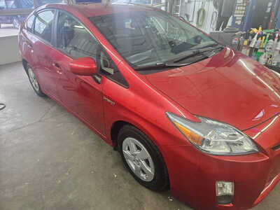 2011 Toyota Prius, $8750. Photo 2