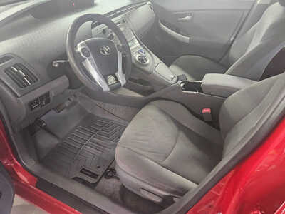 2011 Toyota Prius, $8750. Photo 5