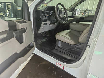 2018 Ford F150 Reg Cab, $9750. Photo 6