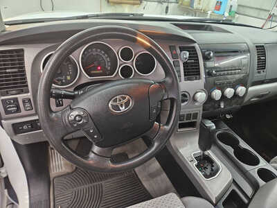 2010 Toyota Tundra Crew Cab, $11750. Photo 5