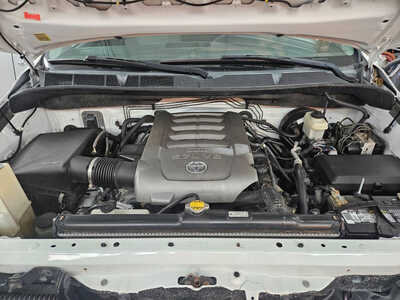 2010 Toyota Tundra Crew Cab, $11750. Photo 8