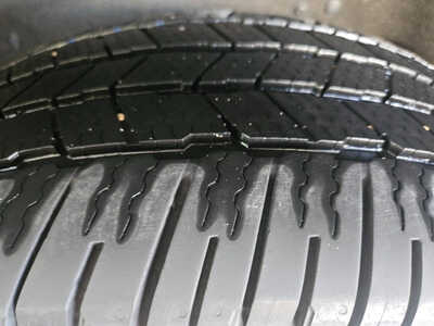 2016 Chevrolet Suburban, $17950. Photo 10