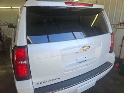 2016 Chevrolet Suburban, $17950. Photo 4