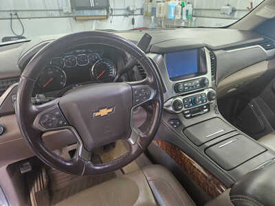 2016 Chevrolet Suburban, $17950. Photo 7