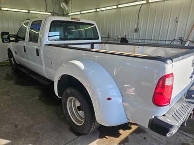 2015 Ford F350 Crew Cab, $13750. Photo 3