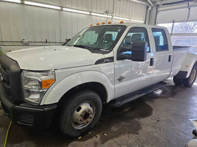 2015 Ford F350 Crew Cab, $13750. Photo 1