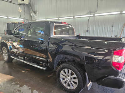 2016 Toyota Tundra Crew Cab, $18475. Photo 5