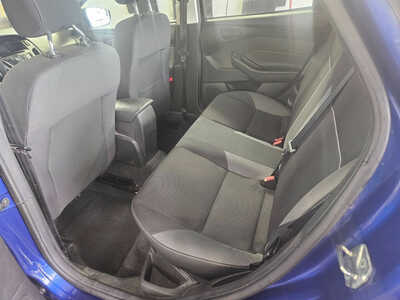 2012 Ford Focus, $5950. Photo 6
