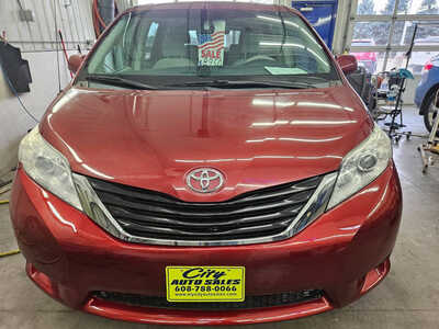 2009 Toyota Venza, $8750. Photo 2