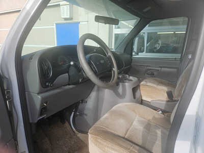 2000 Ford Van,Passenger, $12750. Photo 4
