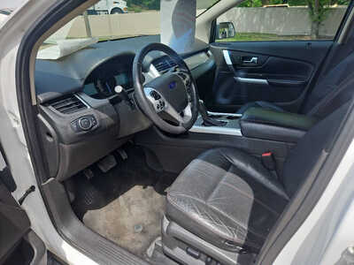 2013 Ford Edge, $7650. Photo 6
