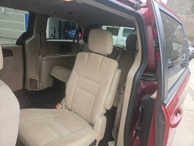 2015 Dodge Grand Caravan, $6950. Photo 2