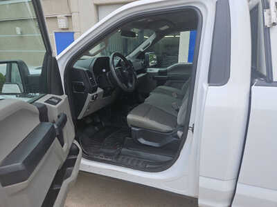 2018 Ford F150 Reg Cab, $13750. Photo 4