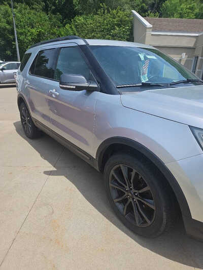 2018 Ford Explorer, $12450. Photo 3