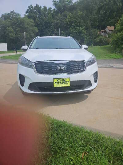 2019 Kia Sorento, $11750. Photo 4