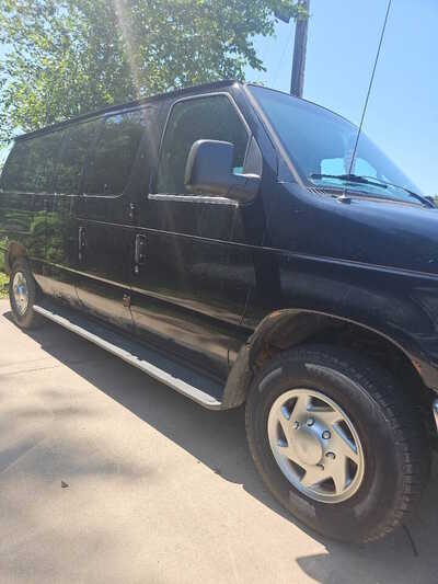 2010 Ford Van,Passenger, $5950. Photo 2