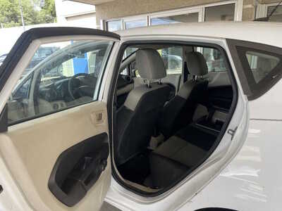 2013 Ford Fiesta, $5350. Photo 5