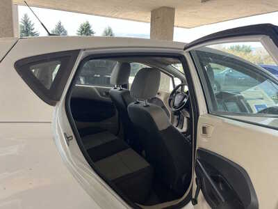 2013 Ford Fiesta, $5350. Photo 8