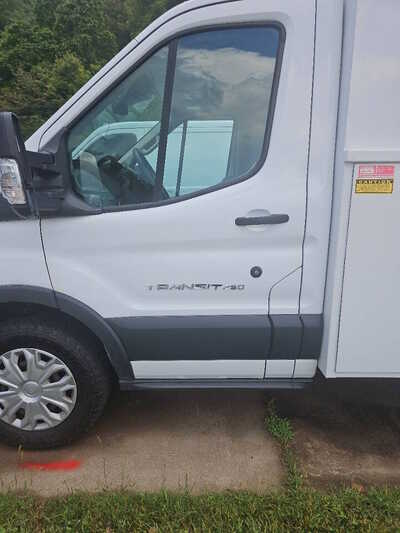 2018 Ford Transit-250, $9850. Photo 5