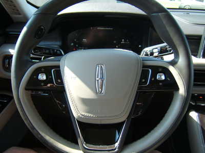 2020 Lincoln Aviator, $36900. Photo 11
