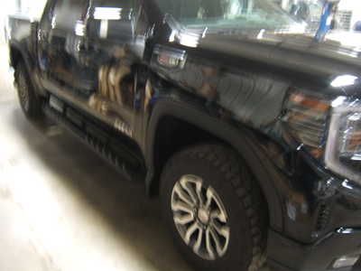 2022 GMC 1500 Crew Cab, $53900. Photo 3