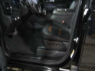 2022 GMC 1500 Crew Cab, $53900. Photo 6