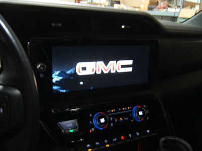 2022 GMC 1500 Crew Cab, $53900. Photo 7