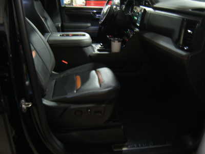 2022 GMC 1500 Crew Cab, $53900. Photo 10