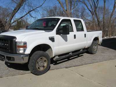 2008 Ford F250 Crew Cab, $5595. Photo 2