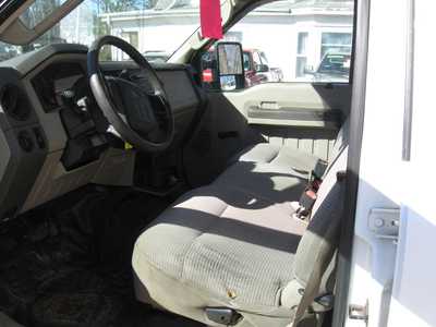 2008 Ford F250 Crew Cab, $5595. Photo 4