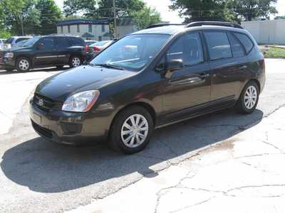 2009 Kia Rondo, $4595. Photo 2