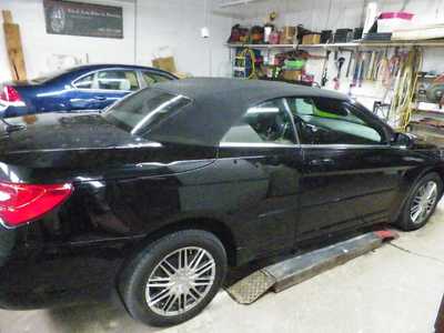 2014 Chrysler 200, $8995. Photo 7